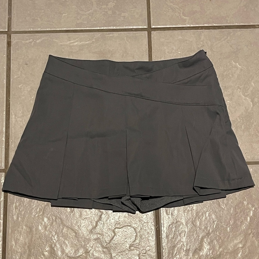 SHEIN Dark Gray Athletic Skort Size‎ Medium